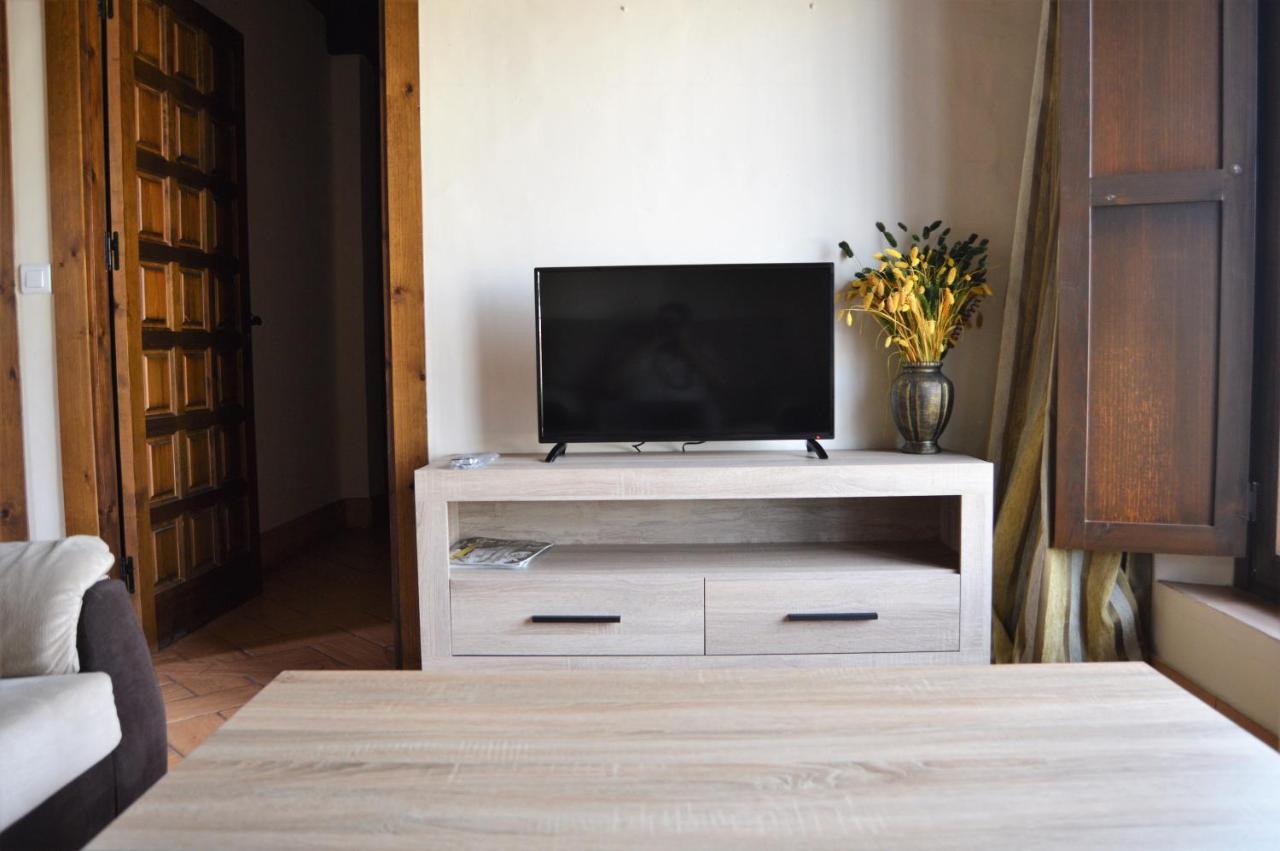Apartamentos Turisticos - Hostal Los Alisos Алиседа Экстерьер фото
