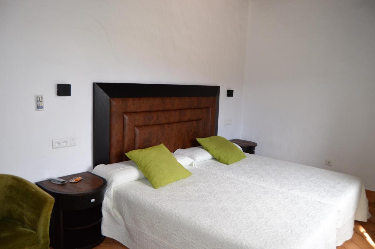 Apartamentos Turisticos - Hostal Los Alisos Алиседа Экстерьер фото