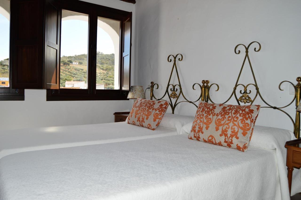 Apartamentos Turisticos - Hostal Los Alisos Алиседа Экстерьер фото