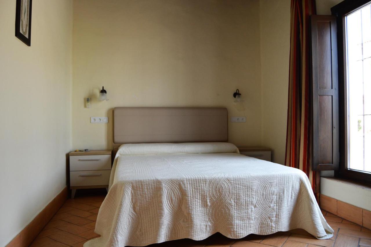 Apartamentos Turisticos - Hostal Los Alisos Алиседа Экстерьер фото